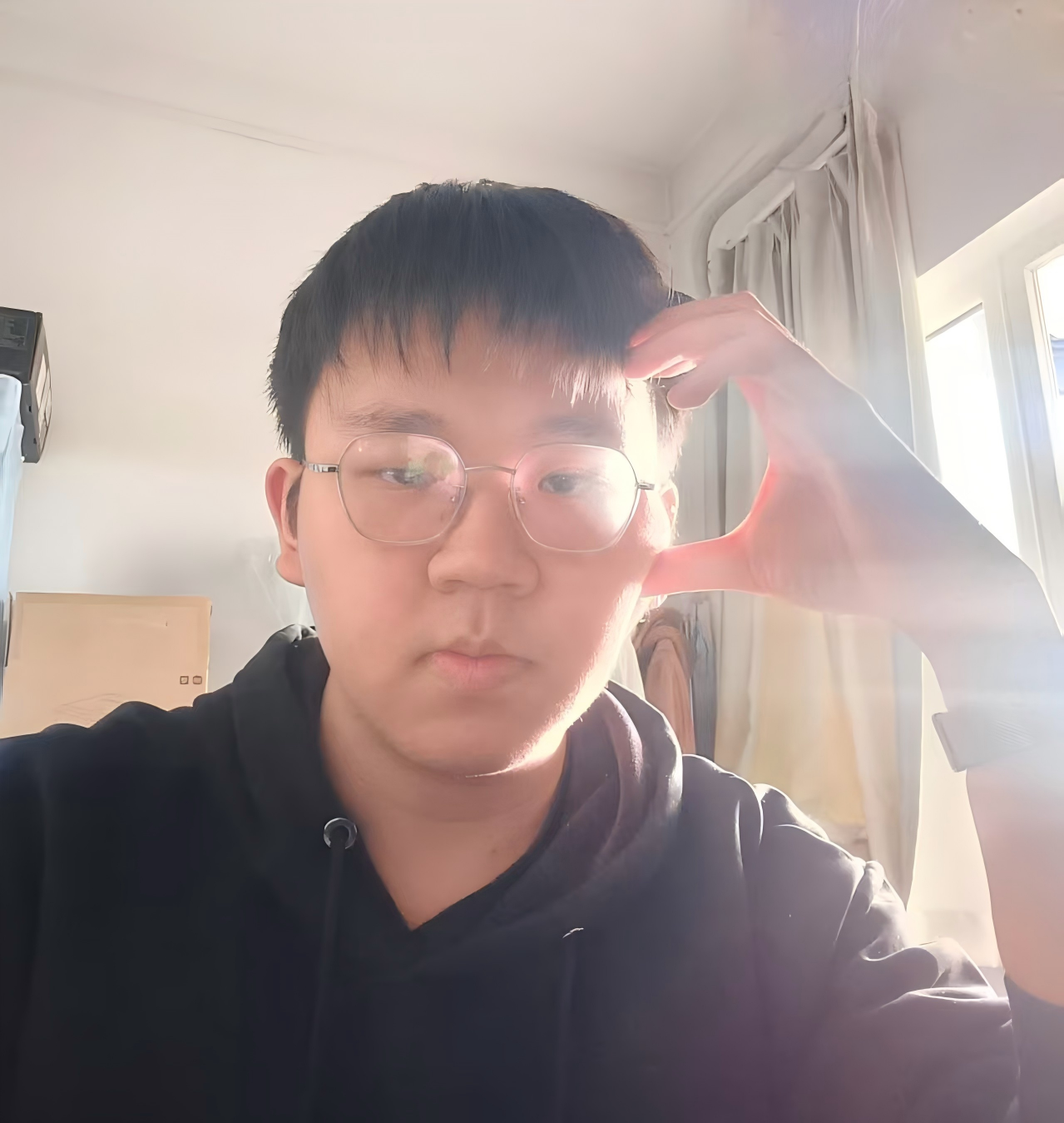Zhuo He